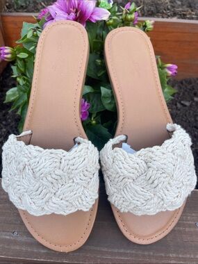 Universal Thread Cream Braided Slide Sandals with Tan Footbed